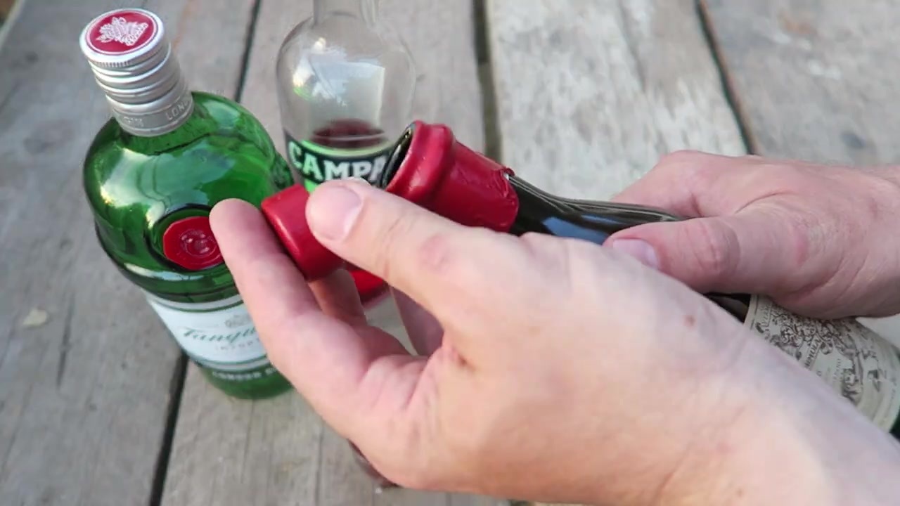 Preparing the vermouth alongside the gin and Campari in the original film.