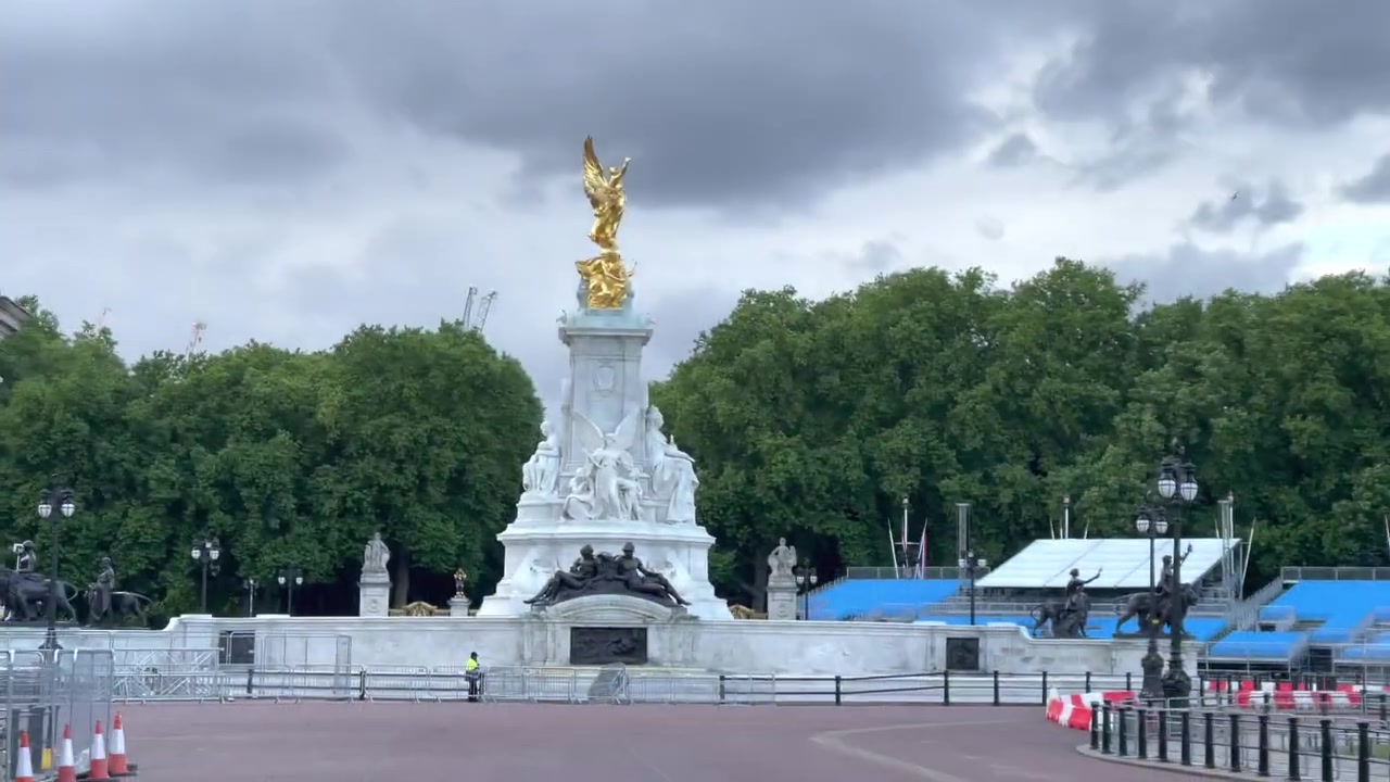 Victoria Memorial enclosed by temporary barriers during the 2022 Platinum Jubilee preparations