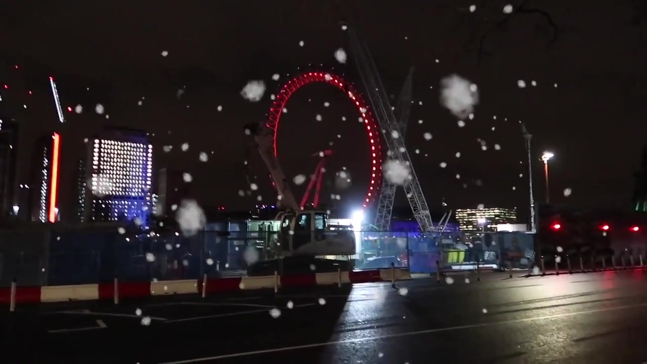 The London Eye at the start of the December evening.