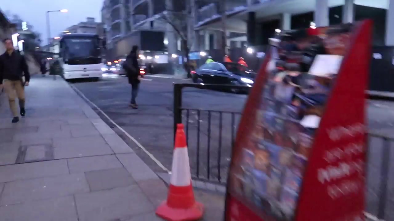 London streets near Temple at the beginning of the evening