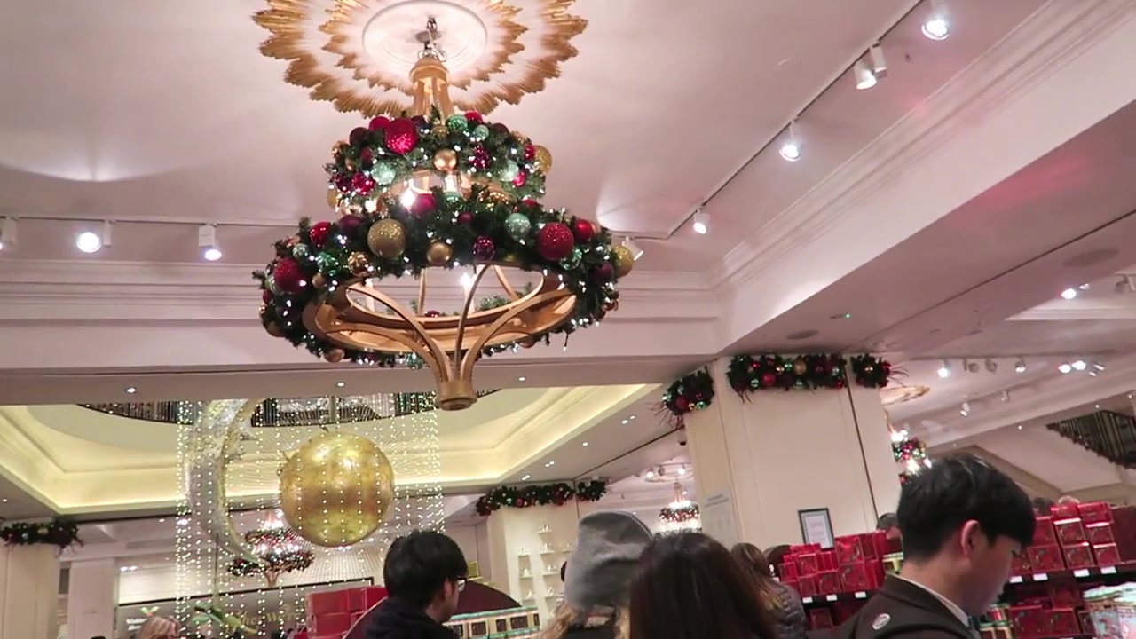 Christmas chandelier and decorations inside Fortnum & Mason in 2016