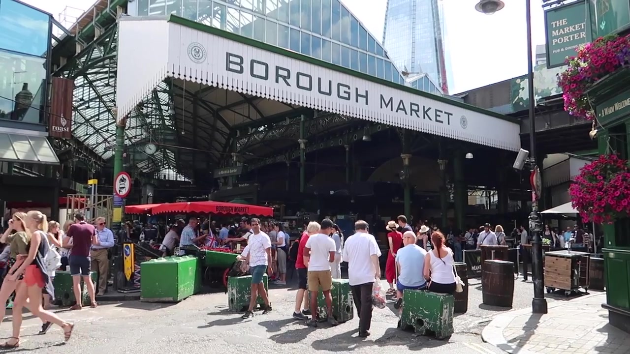 A final view of the Borough Market entrance and its shoppers.