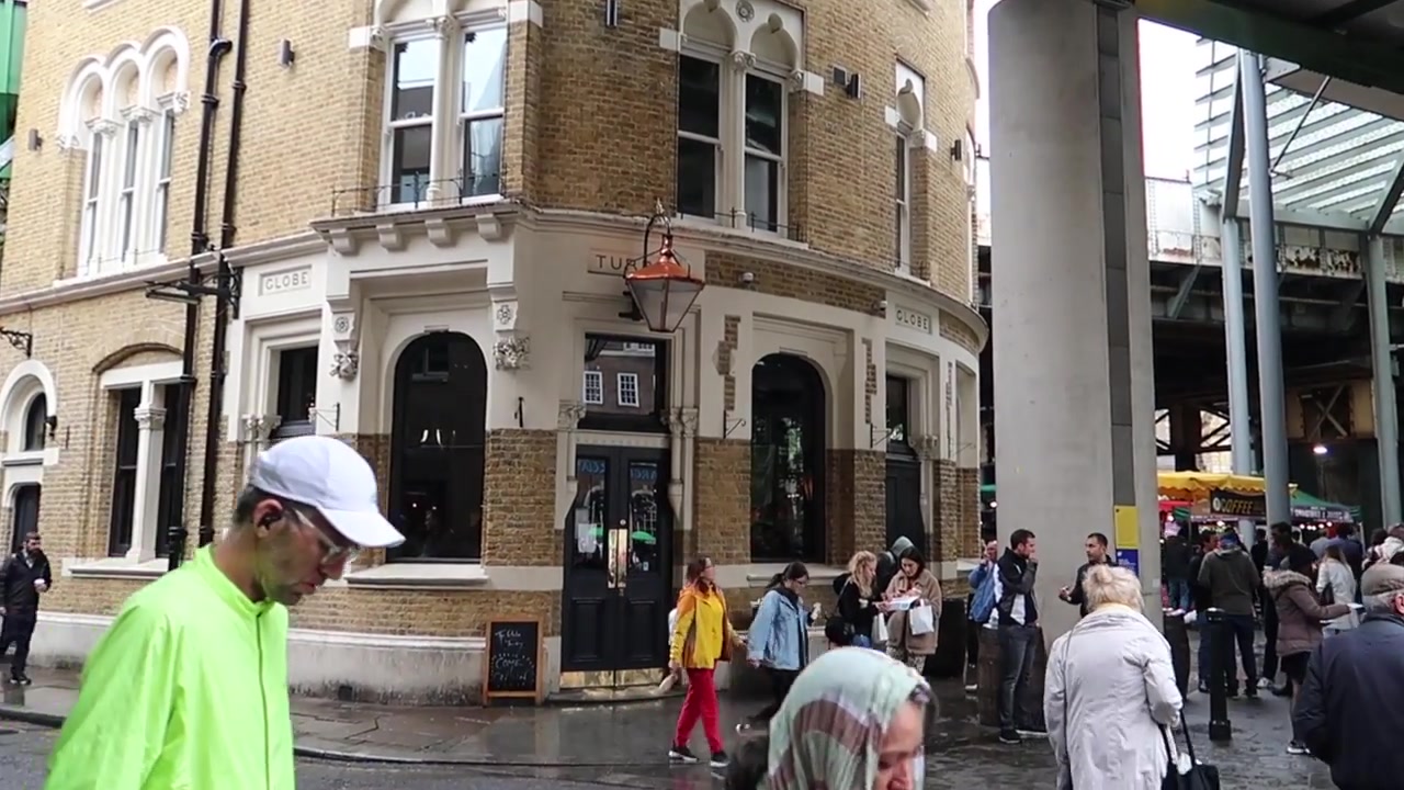 The Globe Tavern beside Borough Market and the railway
