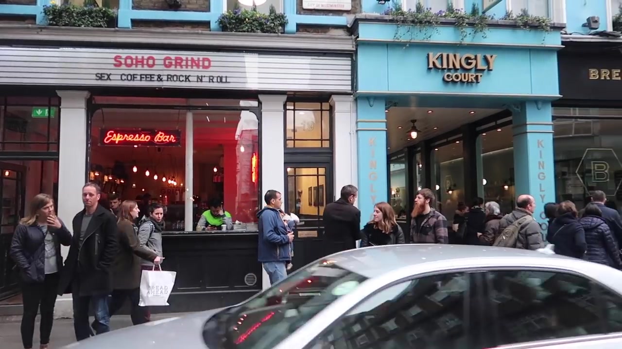 Bread Ahead beside the Kingly Court entrance on Beak Street in 2018.