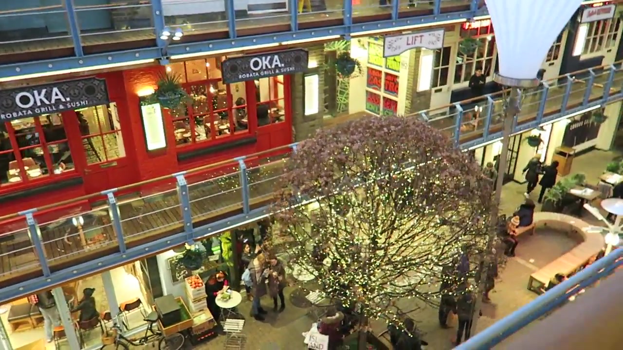 Restaurants and balconies around Kingly Court in 2016