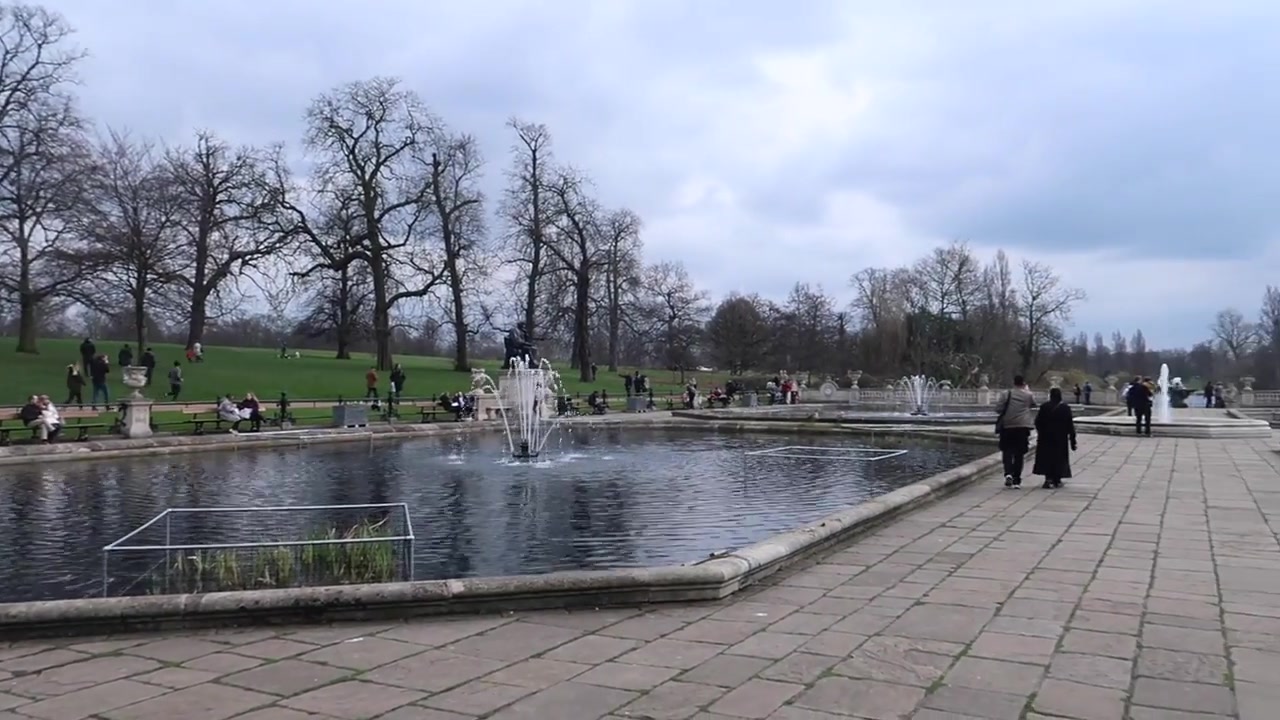 The fountains and water at the Italian Gardens during the late-March walk.