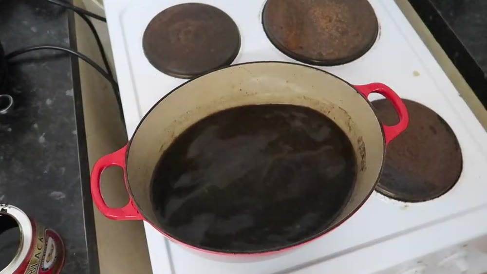 Red-wine braising liquid for lamb shanks in a casserole