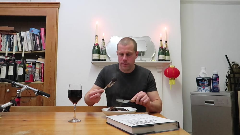 Roberts London tasting lamb shanks and mashed potatoes