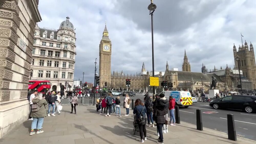 Big Ben and the Houses of Parliament viewed from Westminster Bridge
