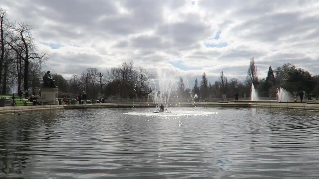 The fountains and water at the Italian Gardens during the 2015 spring walk.