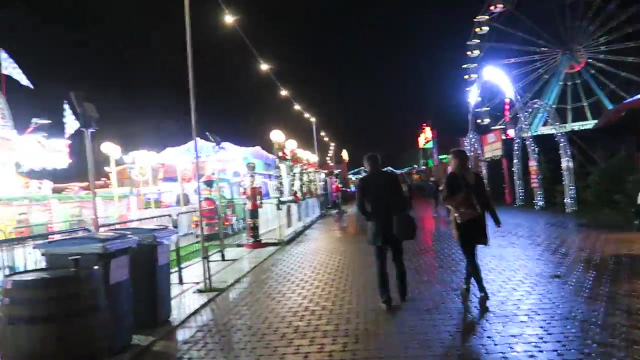 Winterville fairground lights in Victoria Park