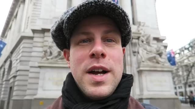 Barry outside Australia House at the start of the 2016 London vlog